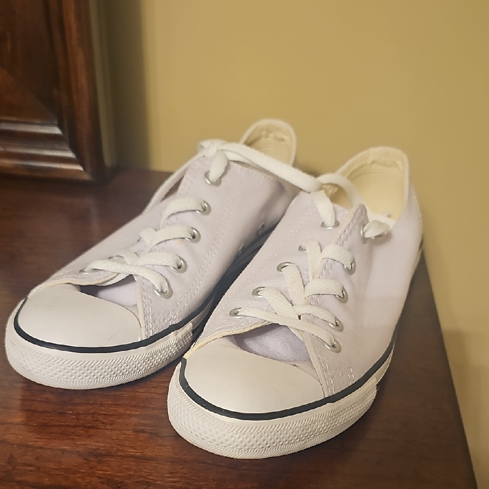 Converse Women's Low Top Sneakers in Soft Lavender